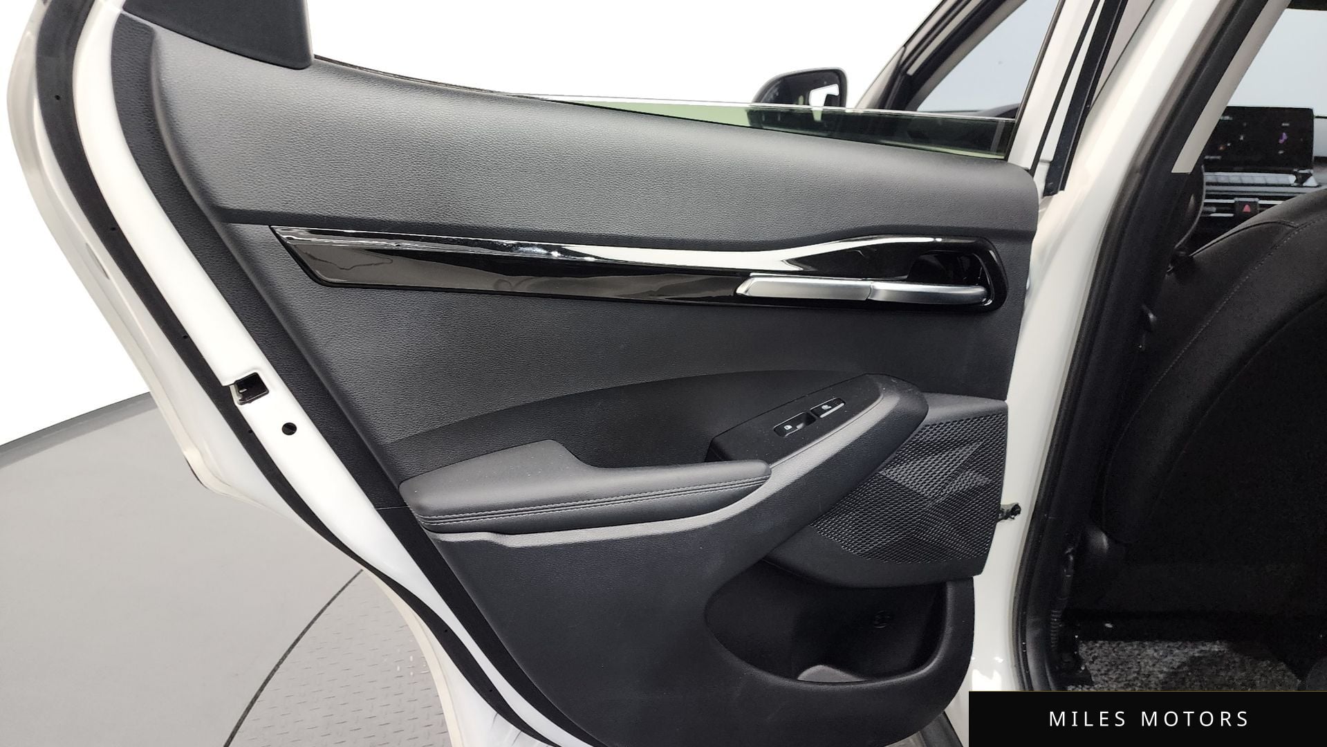 Kia Seltos 2023 — миниатюра 15