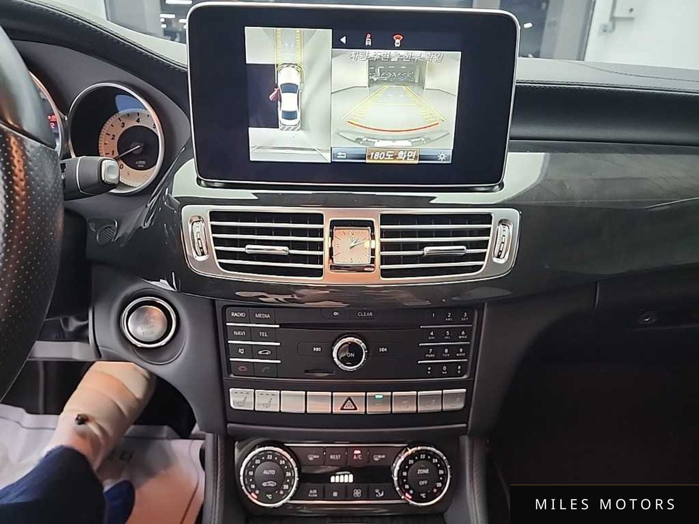 Mercedes-Benz CLS-Class W218 2015 — миниатюра 10
