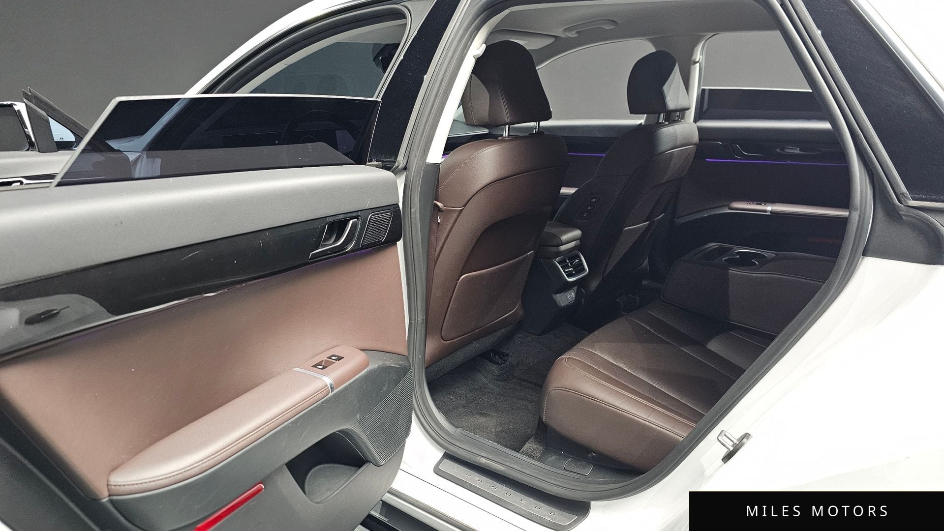 Hyundai 그랜저 (GN7) 2023 — миниатюра 17