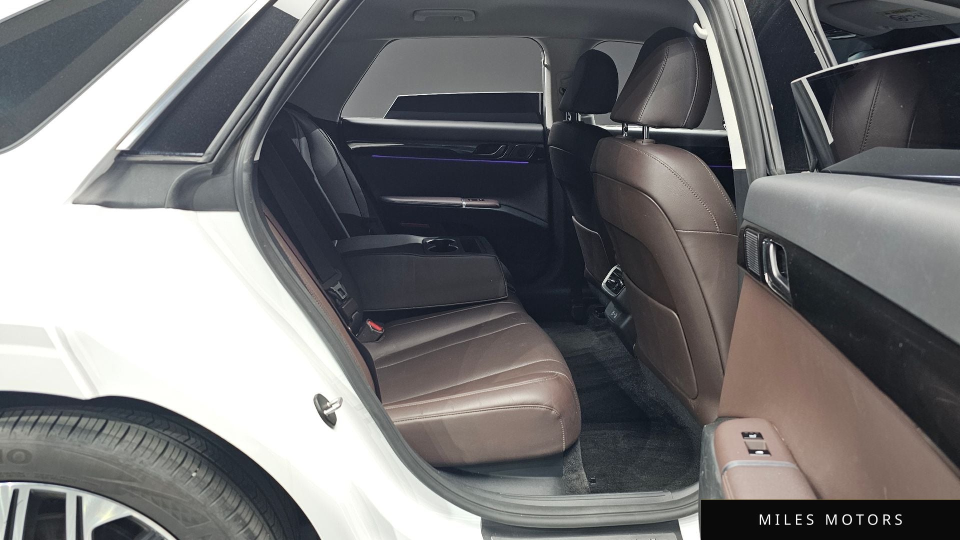 Hyundai 그랜저 (GN7) 2023 — миниатюра 18