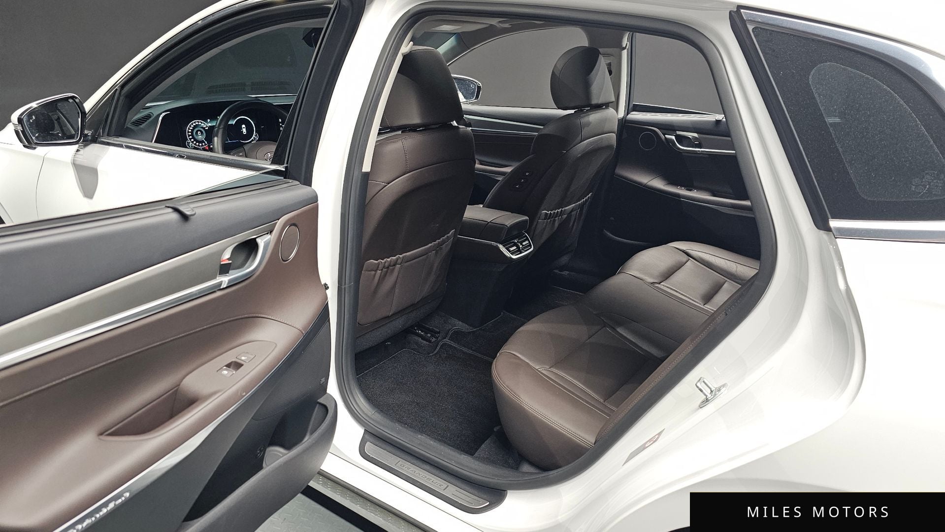 Hyundai 뉴 그랜저 IG 2022 — миниатюра 17