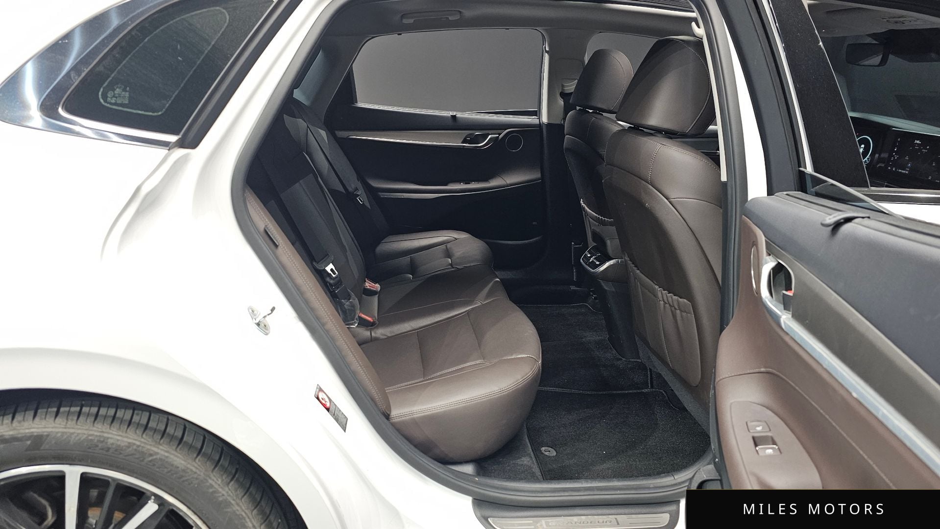 Hyundai 뉴 그랜저 IG 2022 — миниатюра 18