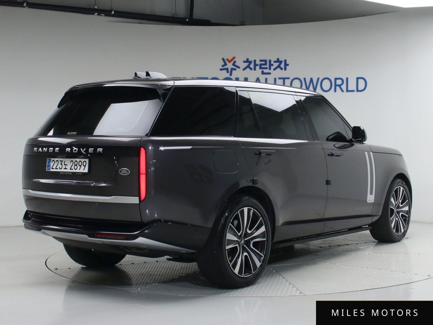 Land Rover Range Rover 2023 — миниатюра 2