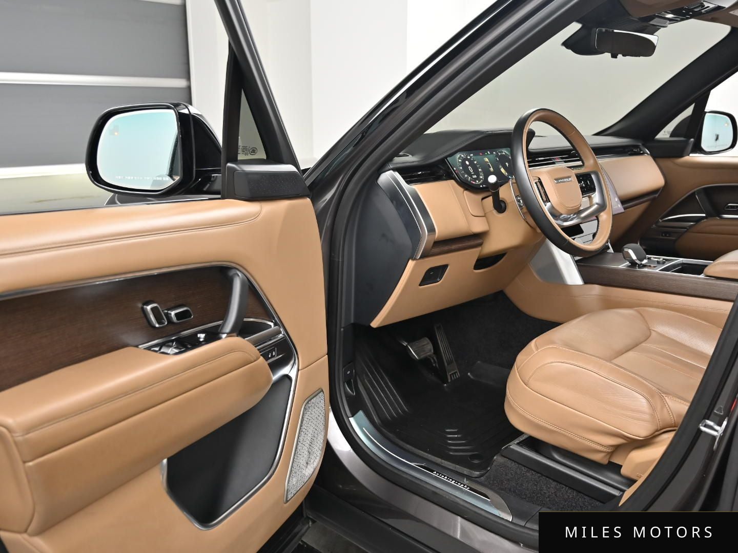 Land Rover Range Rover 2023 — миниатюра 11