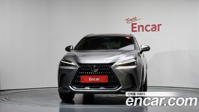 Лексус NX350h 2023 — миниатюра 3