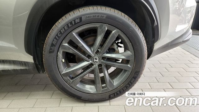 Лексус NX350h 2023 — миниатюра 7