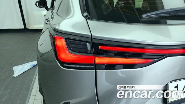 Лексус NX350h 2023 — миниатюра 9