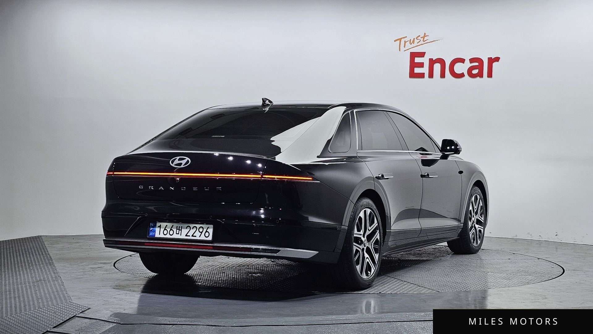 Hyundai 그랜저 하이브리드 (GN7) 2023 — миниатюра 2
