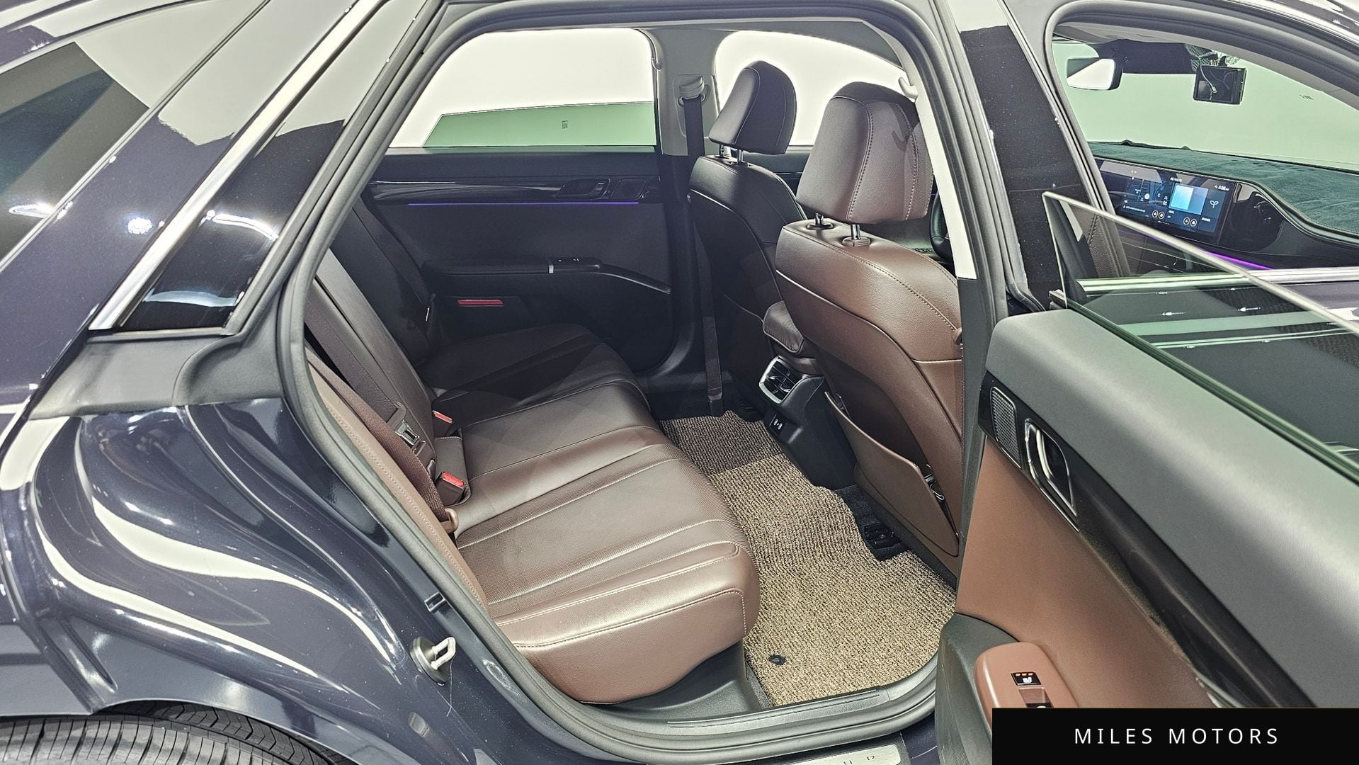 Hyundai 그랜저 하이브리드 (GN7) 2023 — миниатюра 18