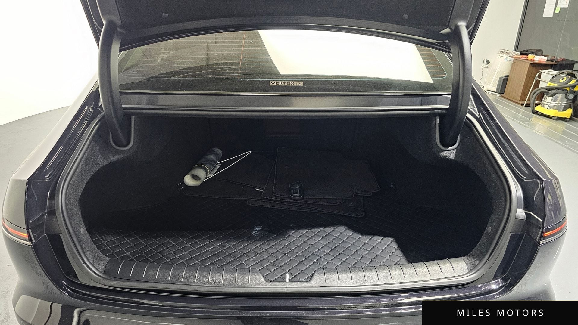 Hyundai 그랜저 하이브리드 (GN7) 2023 — миниатюра 27