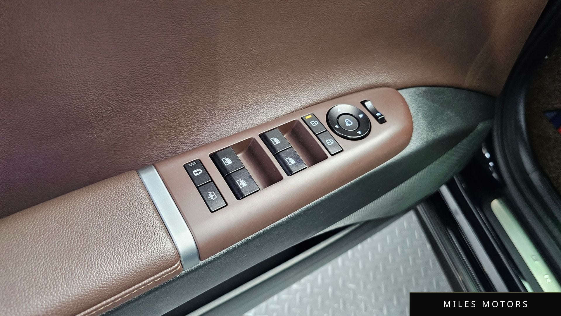 Hyundai 그랜저 하이브리드 (GN7) 2023 — миниатюра 29