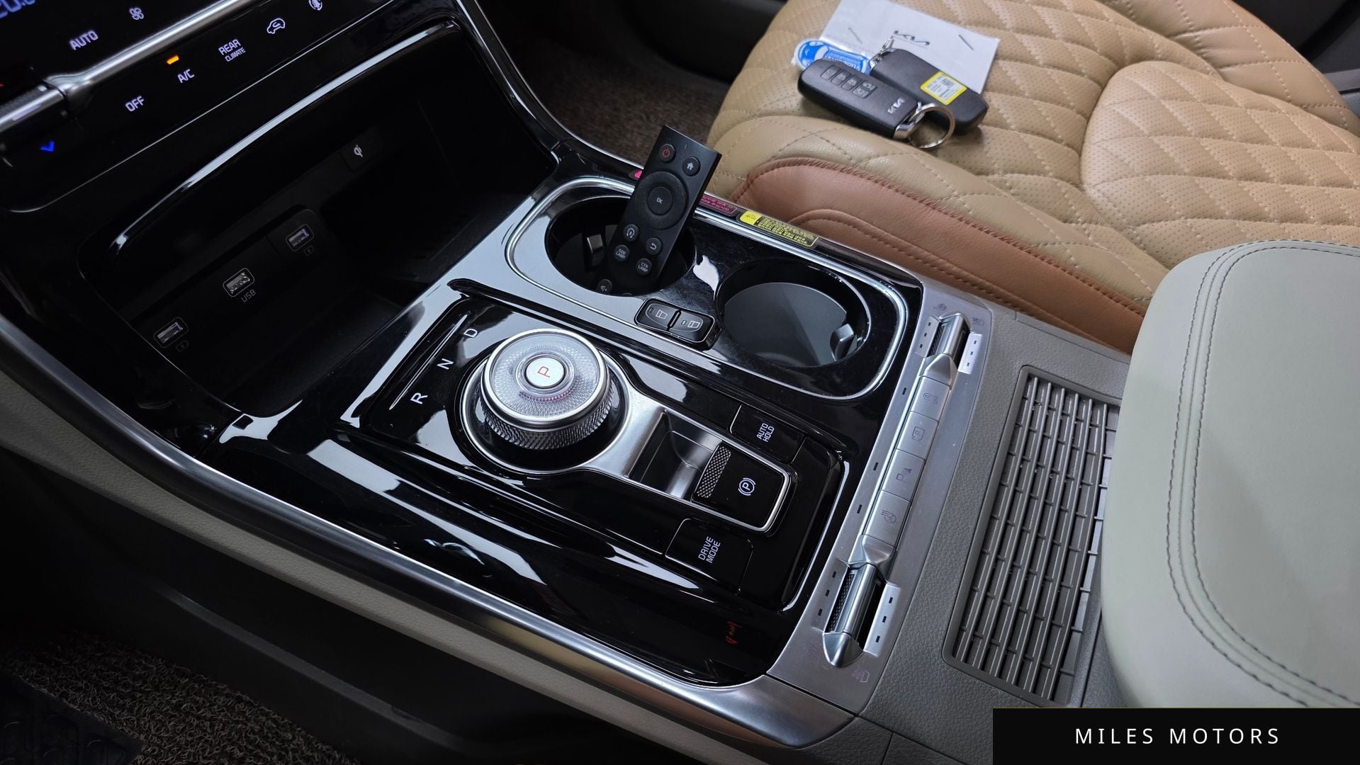 Kia Carnival 2023 — миниатюра 11