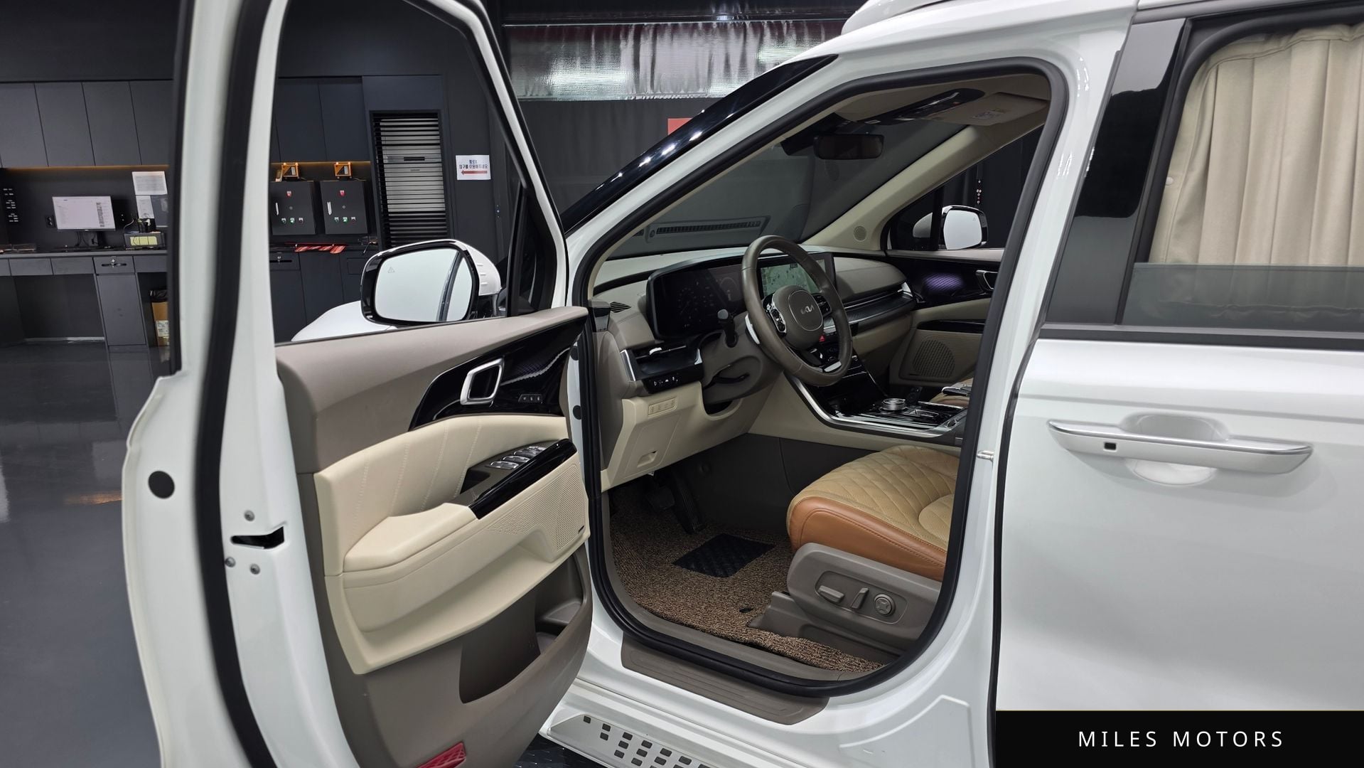 Kia Carnival 2023 — миниатюра 12