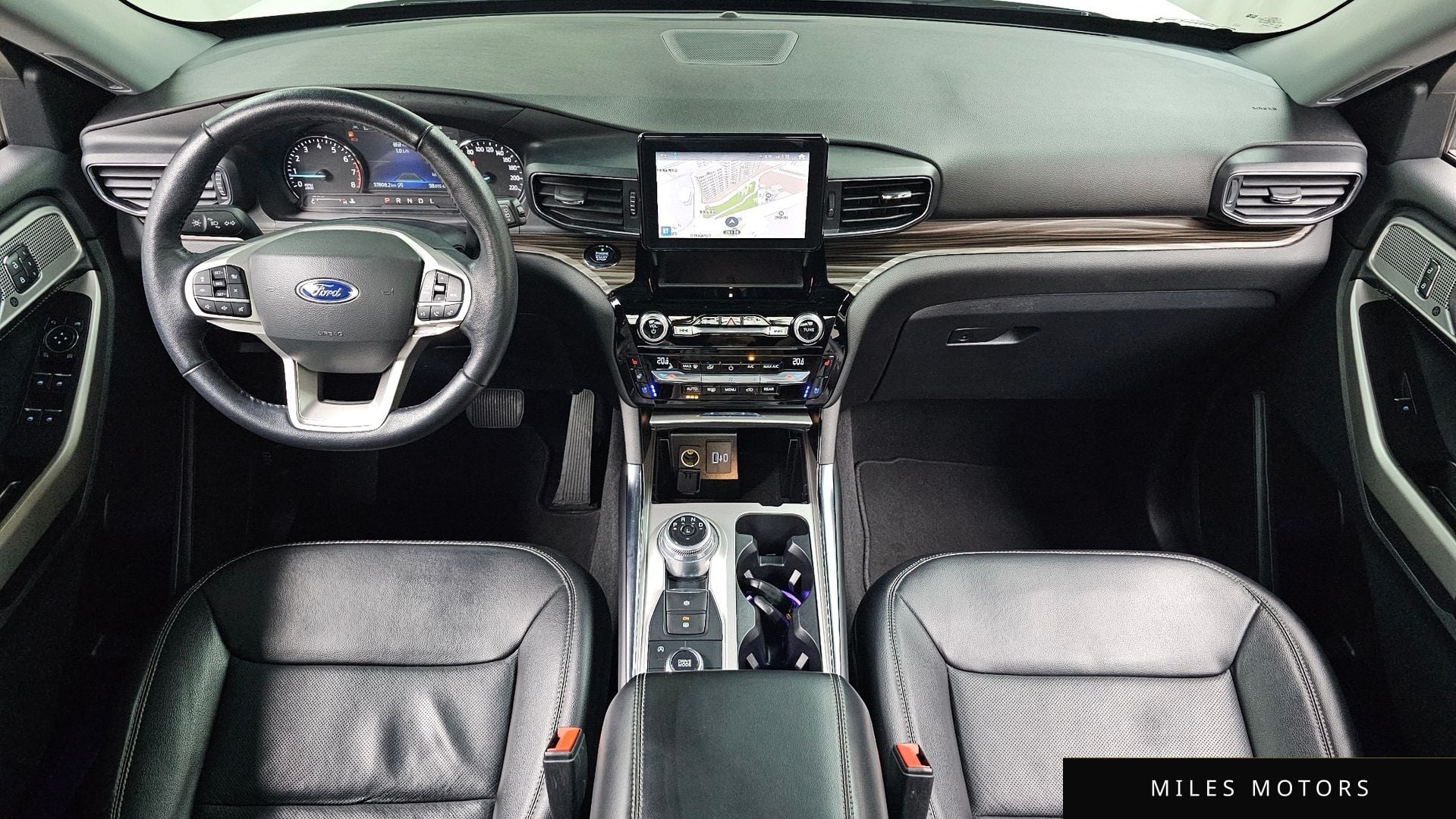 Ford Explorer 2021 — миниатюра 10