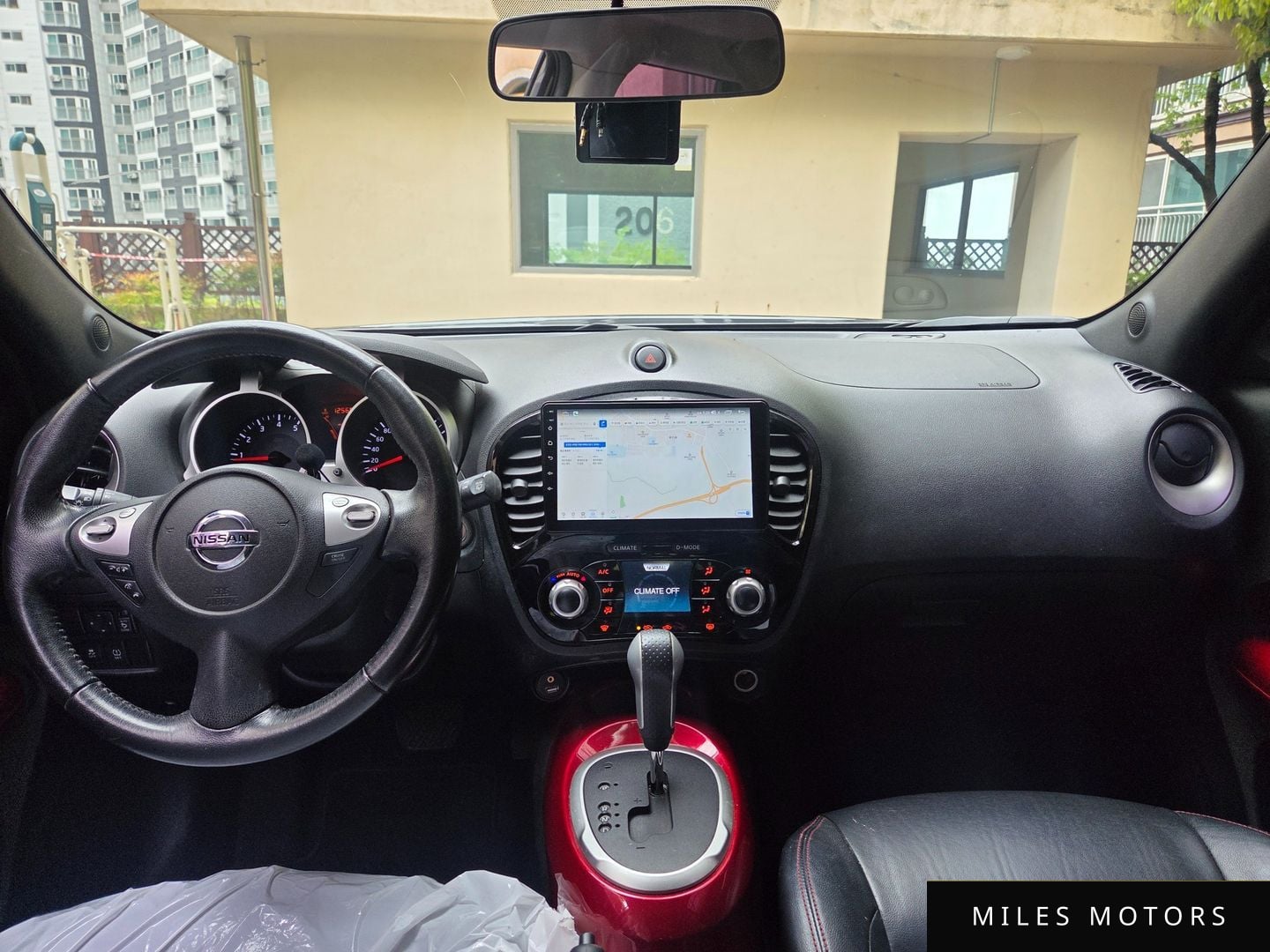 Nissan Juke 2016 — миниатюра 10