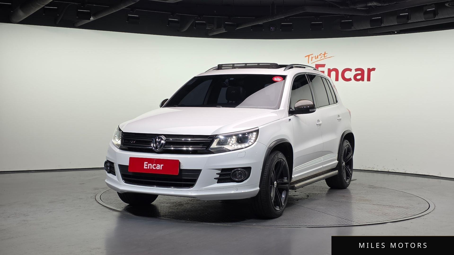 Volkswagen Tiguan 2016 — фото 1 из 12
