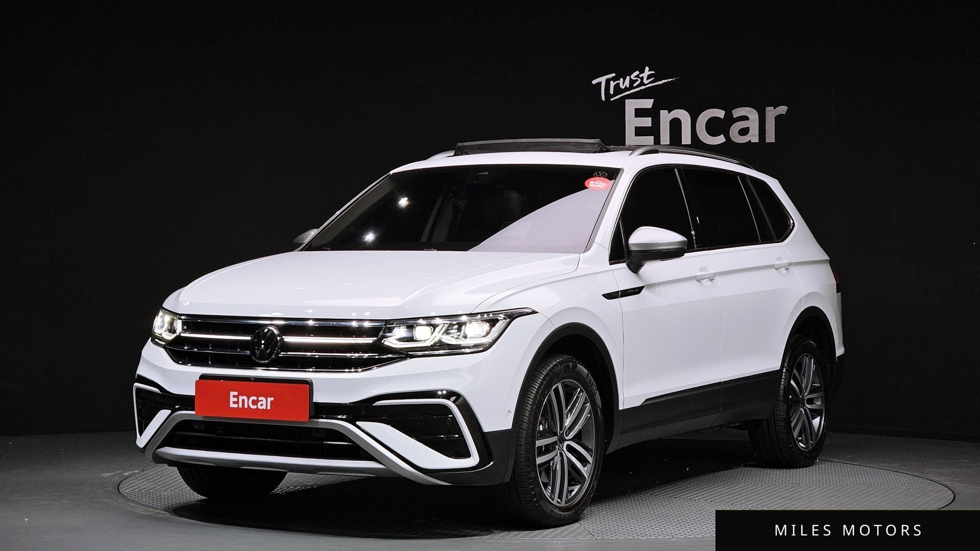Volkswagen Tiguan 2023 — фото 1 из 12