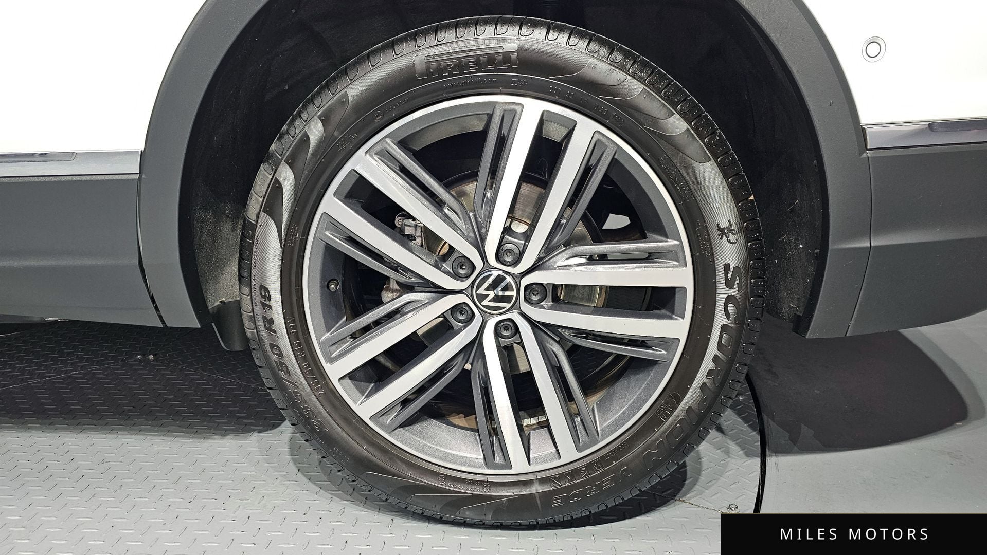 Volkswagen Tiguan 2023 — миниатюра 7