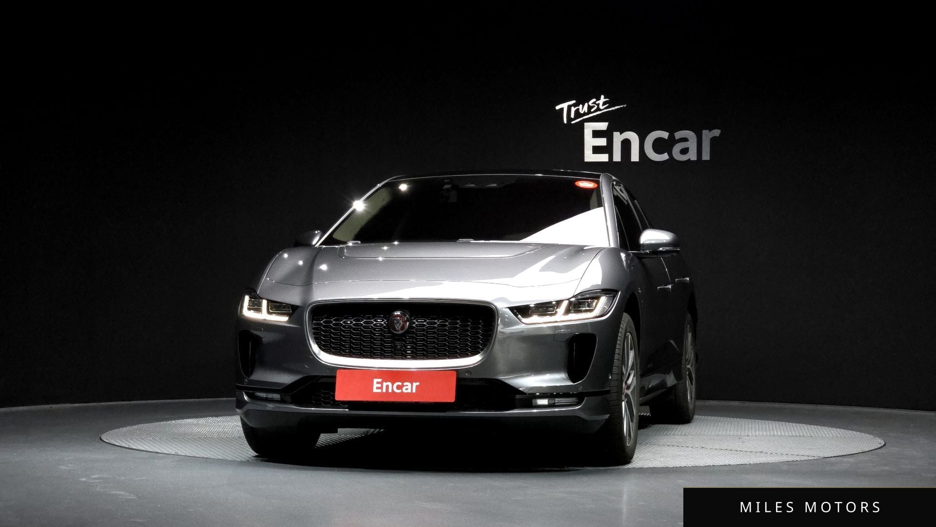 Jaguar I-PACE 2019 — миниатюра 3