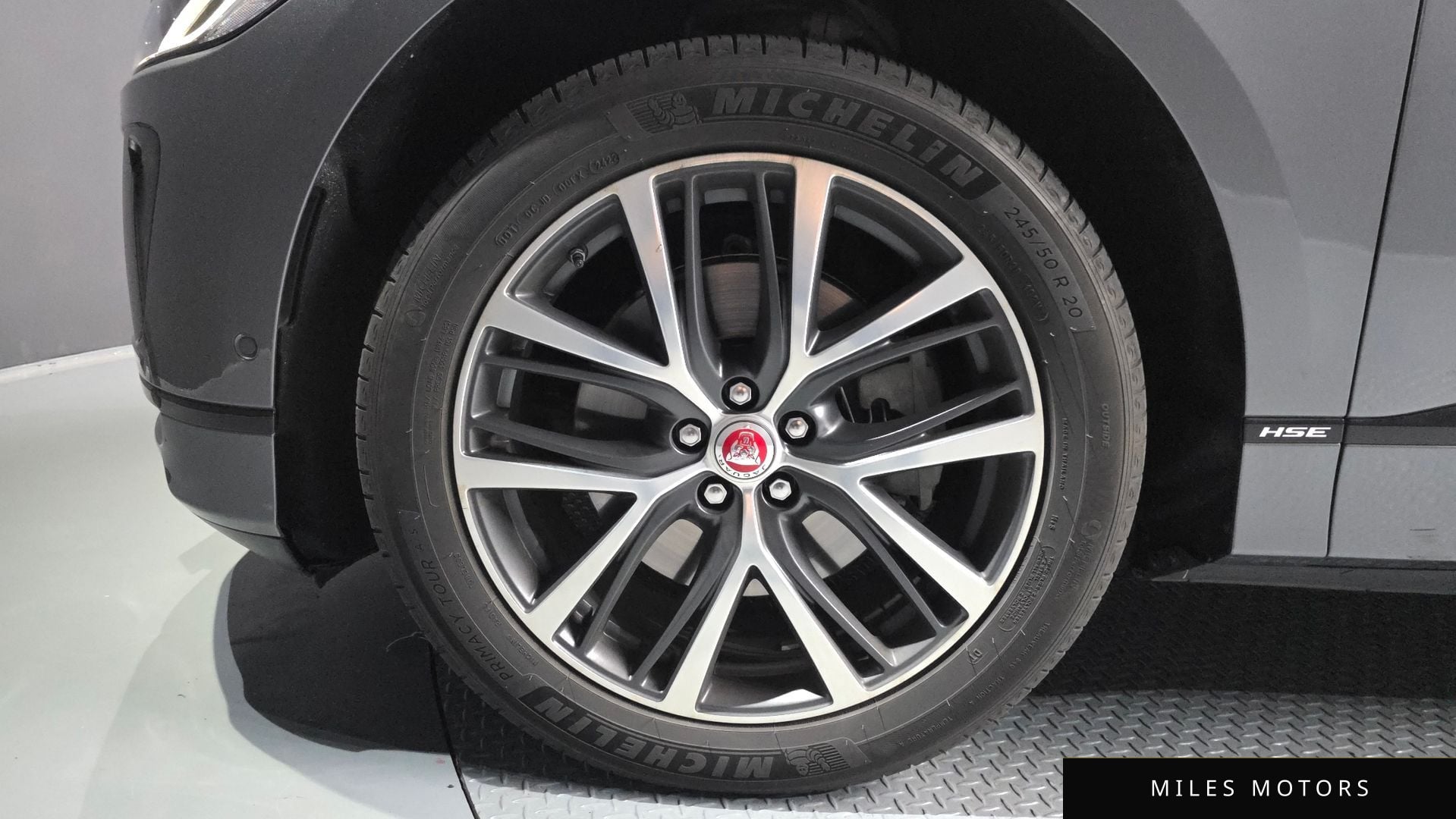 Jaguar I-PACE 2019 — миниатюра 5