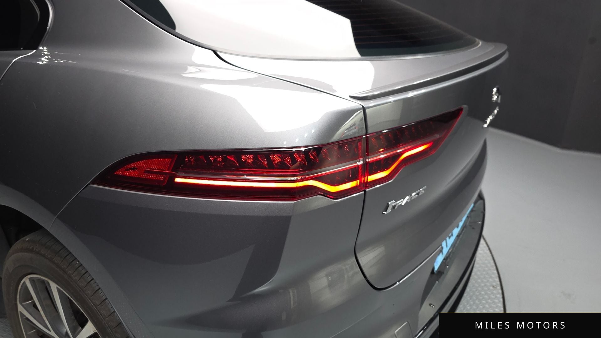 Jaguar I-PACE 2019 — миниатюра 9