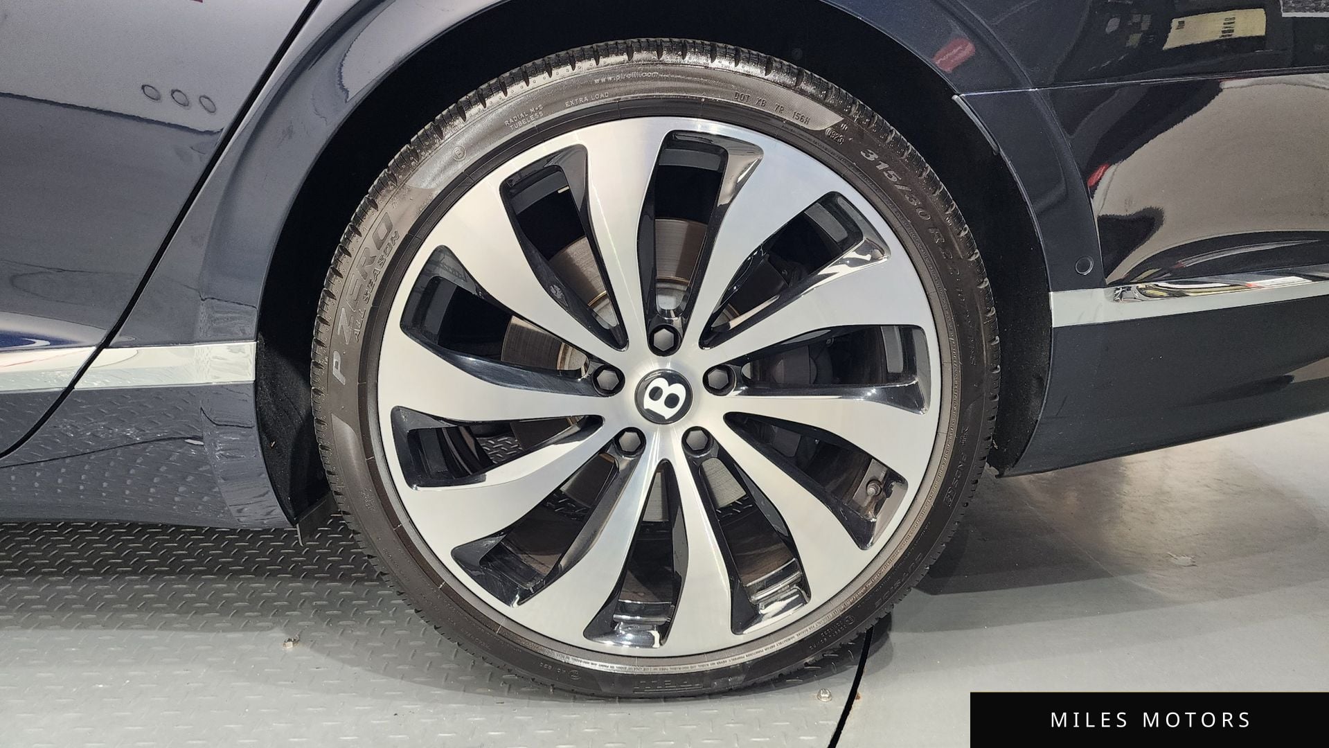 Bentley 플라잉스퍼 2023 — миниатюра 7