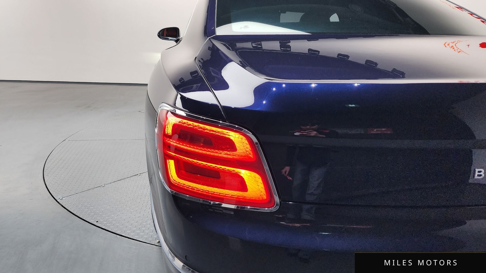 Bentley 플라잉스퍼 2023 — миниатюра 9