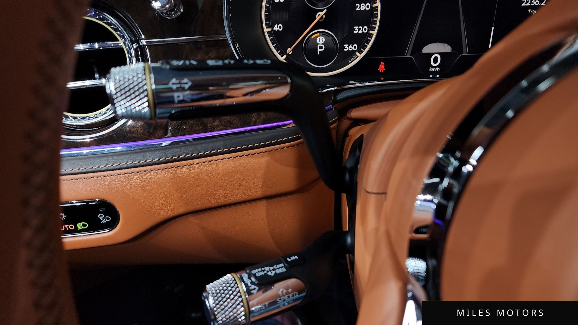 Bentley 플라잉스퍼 2023 — миниатюра 29