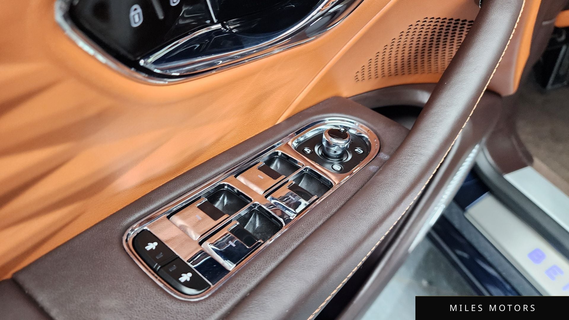 Bentley 플라잉스퍼 2023 — миниатюра 38