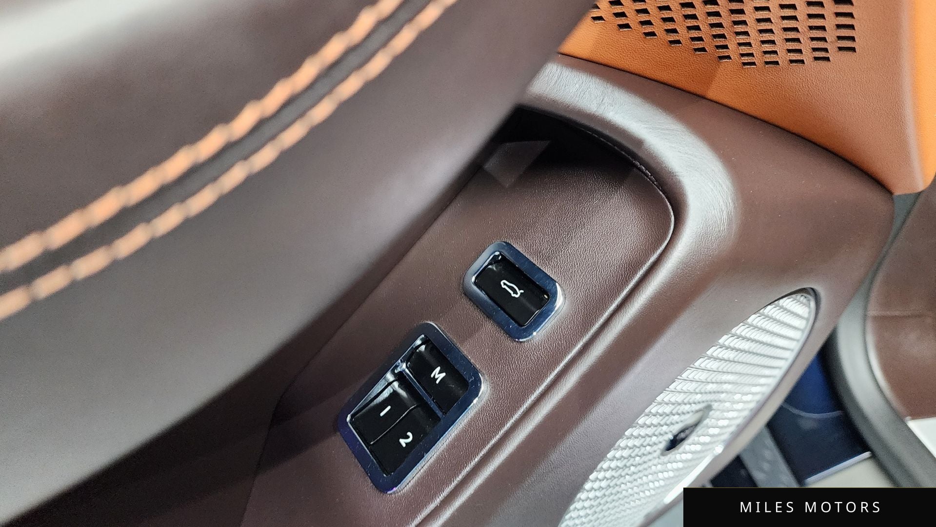 Bentley 플라잉스퍼 2023 — миниатюра 43