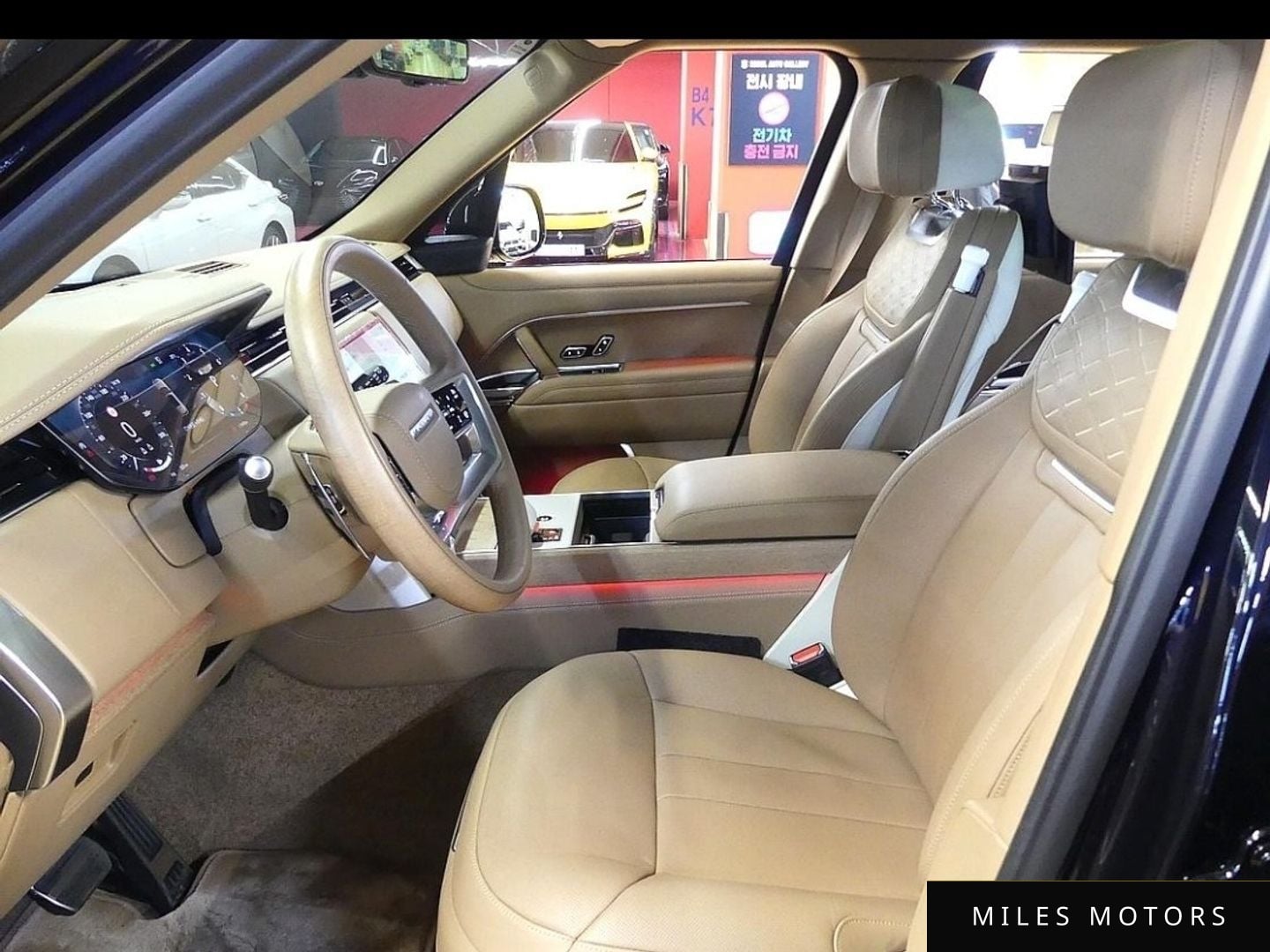 Land Rover Range Rover 2024 — миниатюра 10