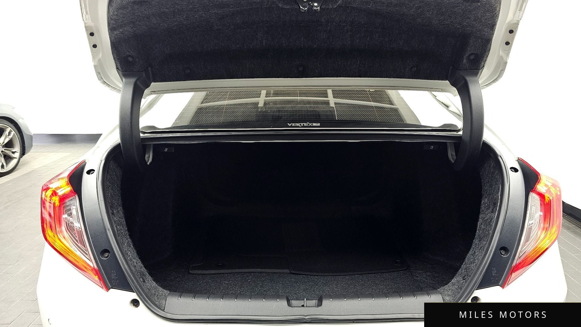 Honda Civic 2017 — миниатюра 26