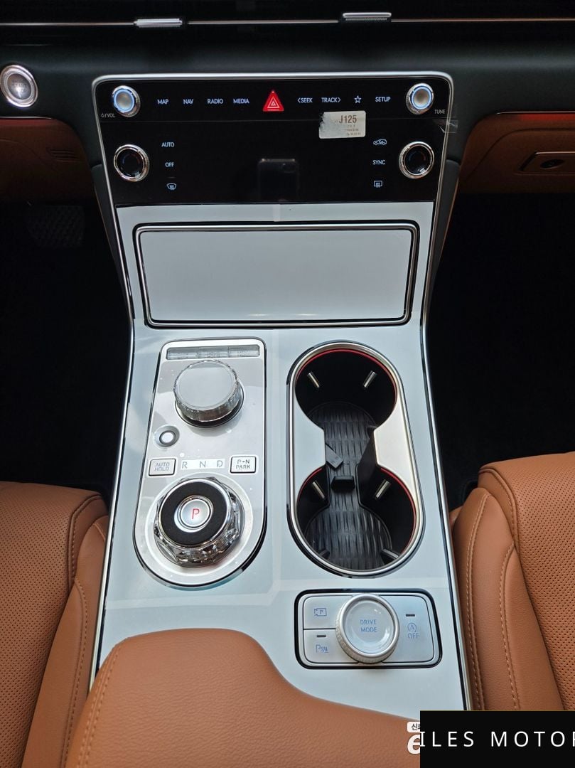 Genesis GV80 2025 — миниатюра 9