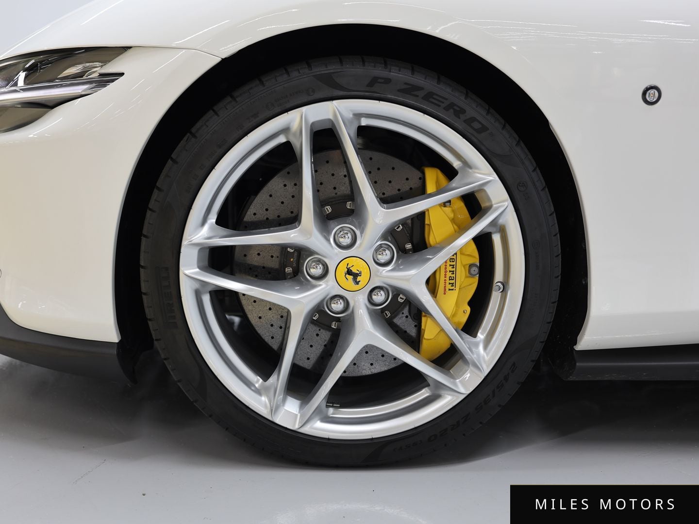 Ferrari 로마 2023 — миниатюра 5