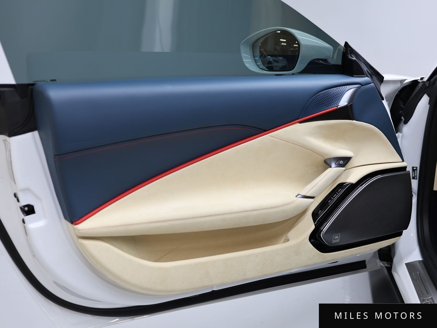 Ferrari 로마 2023 — миниатюра 11