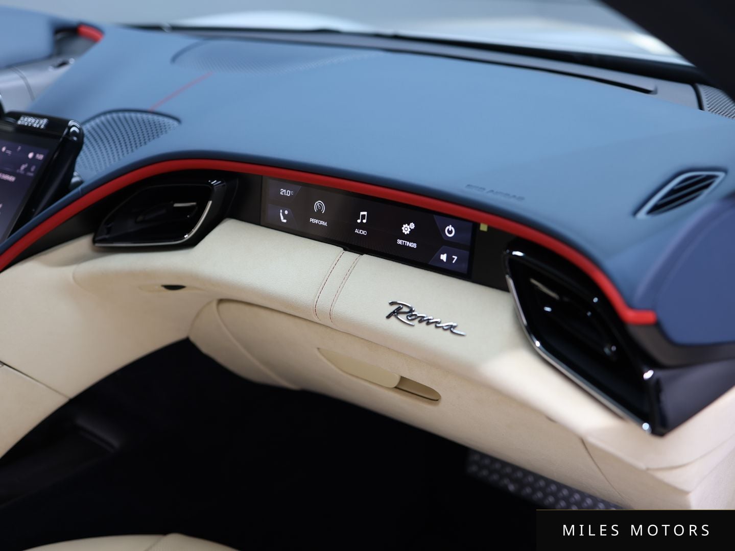Ferrari 로마 2023 — миниатюра 17