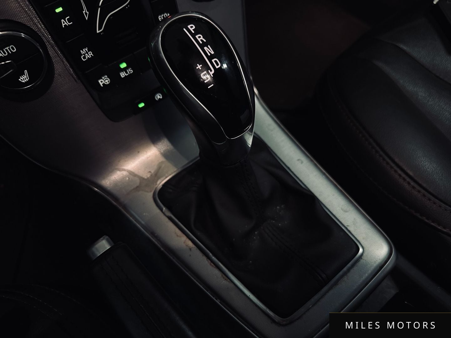 Volvo V40 2018 — миниатюра 9