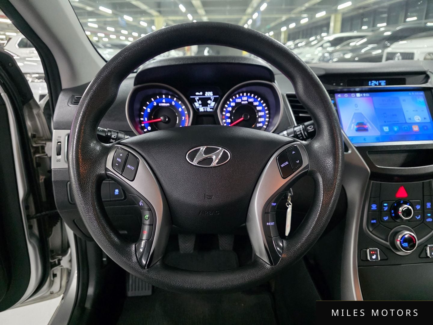Hyundai 뉴 아반떼 2014 — миниатюра 8