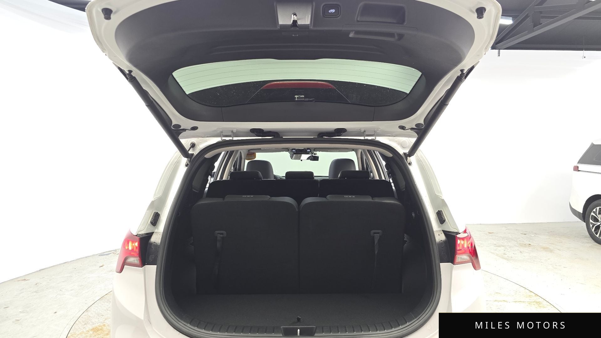 Hyundai Santafe 2023 — миниатюра 28