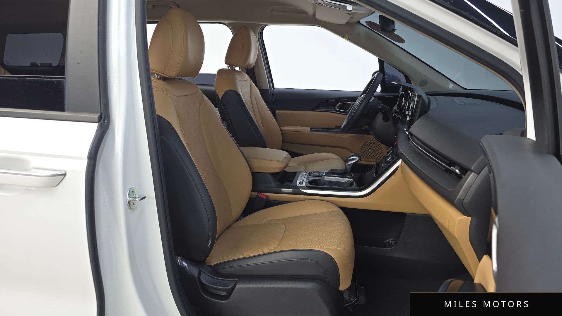 Kia Carnival 2023 — миниатюра 17