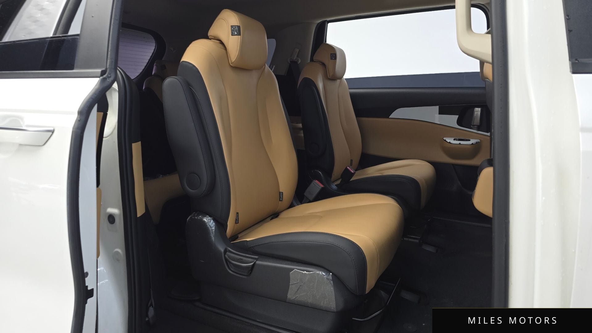 Kia Carnival 2023 — миниатюра 18