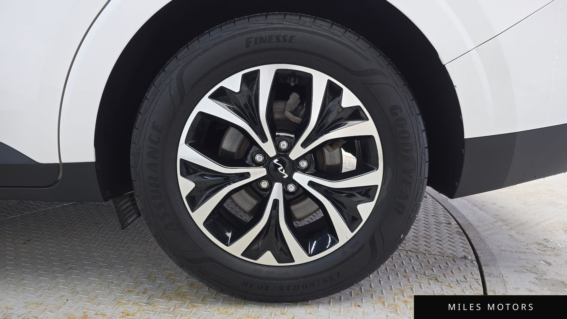 Kia Carnival 2023 — миниатюра 7