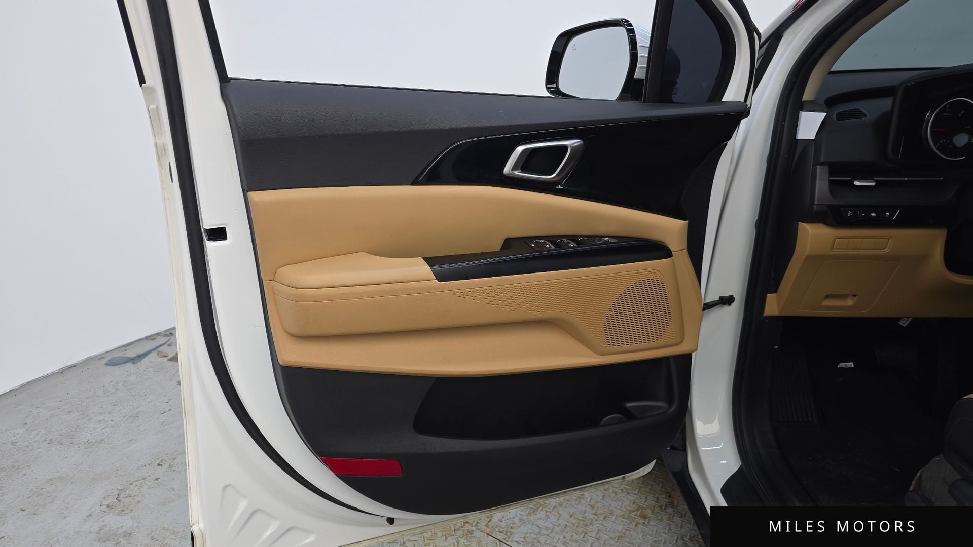 Kia Carnival 2023 — миниатюра 14
