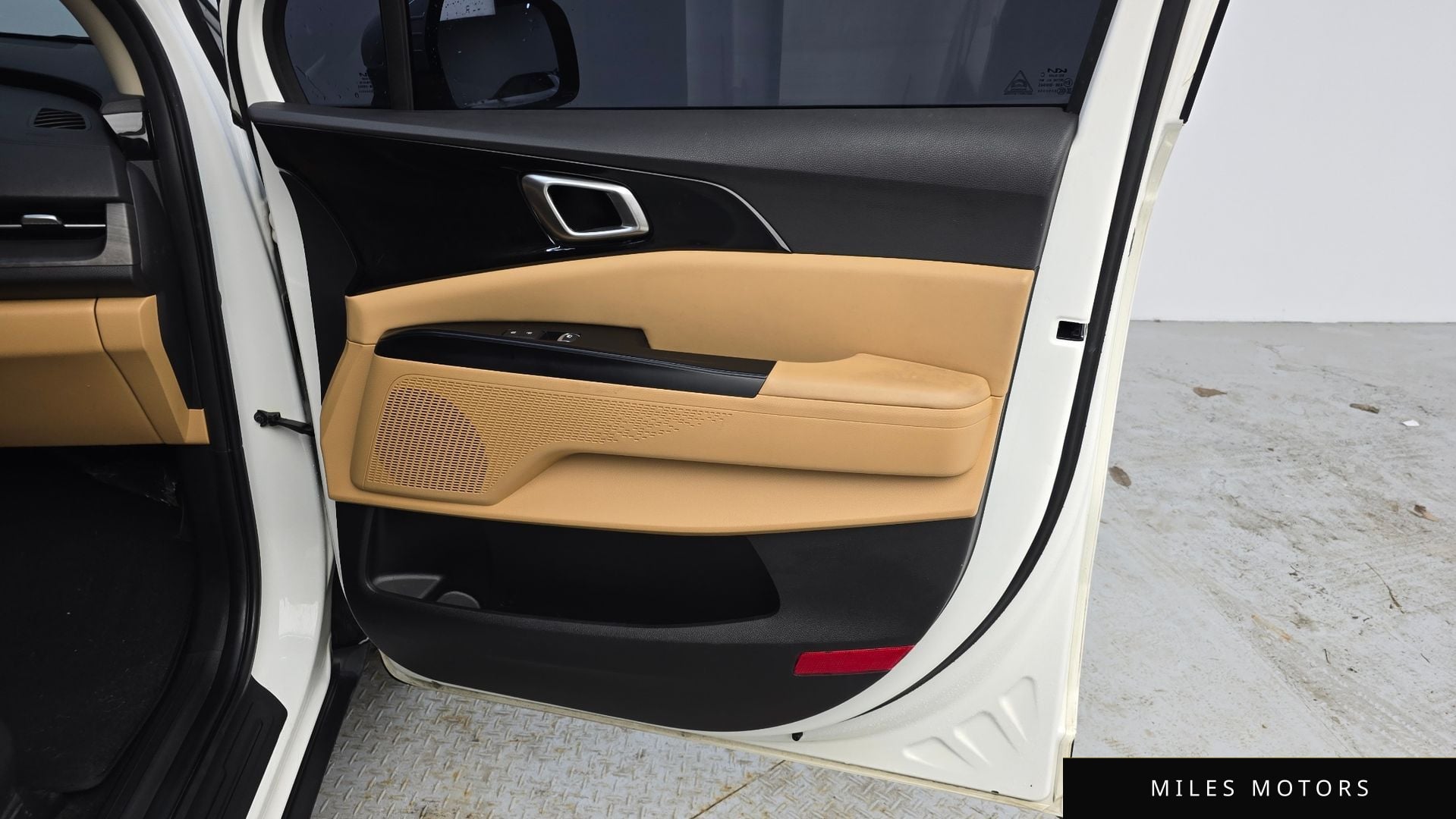 Kia Carnival 2023 — миниатюра 15