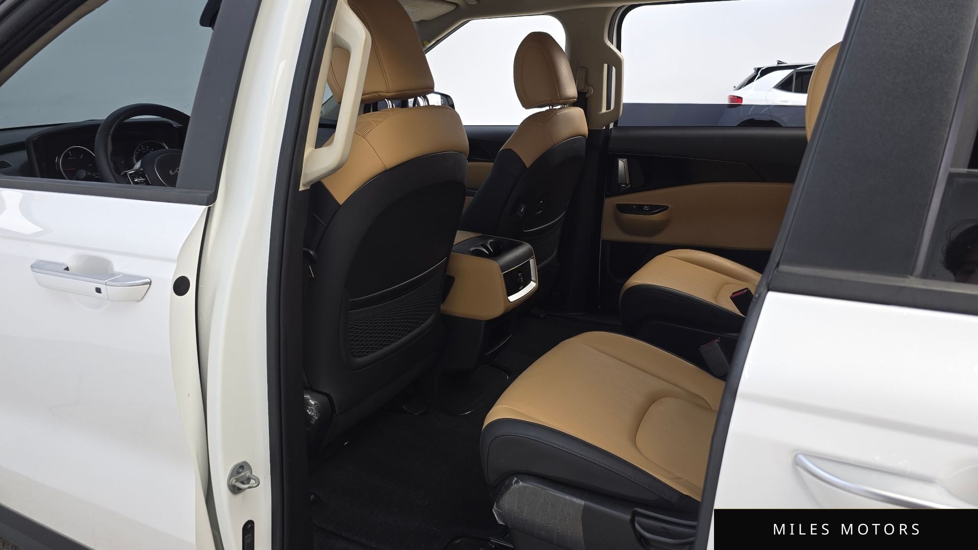 Kia Carnival 2023 — миниатюра 16