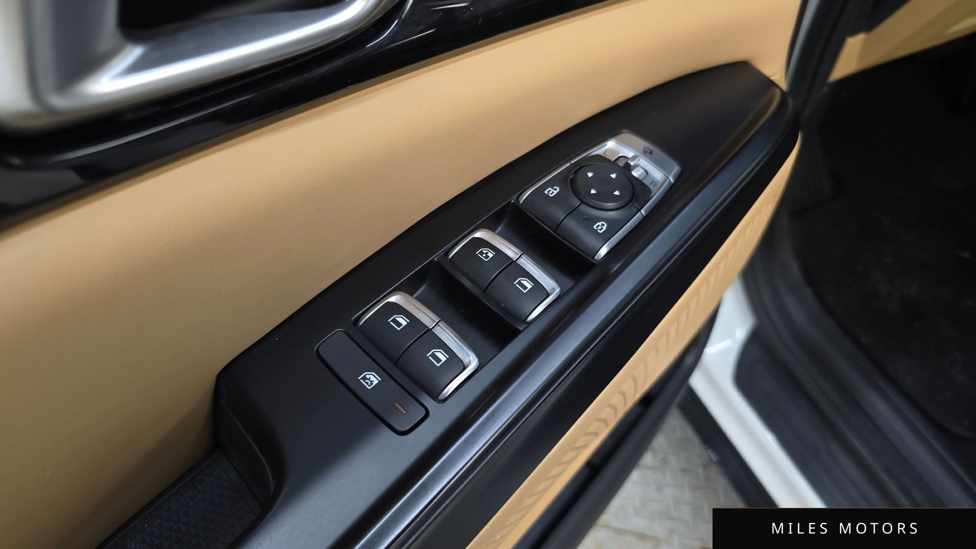 Kia Carnival 2023 — миниатюра 27