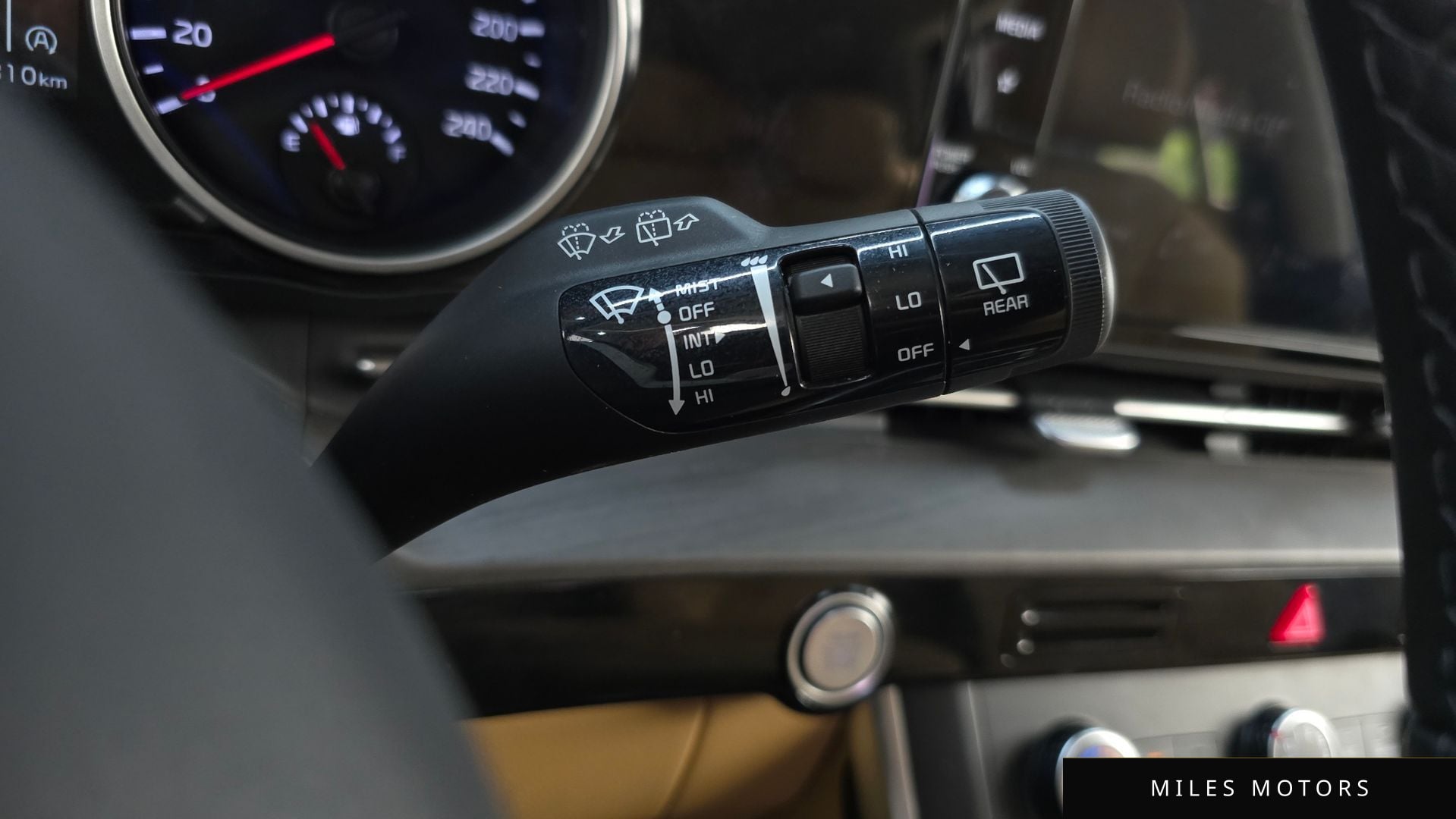Kia Carnival 2023 — миниатюра 30