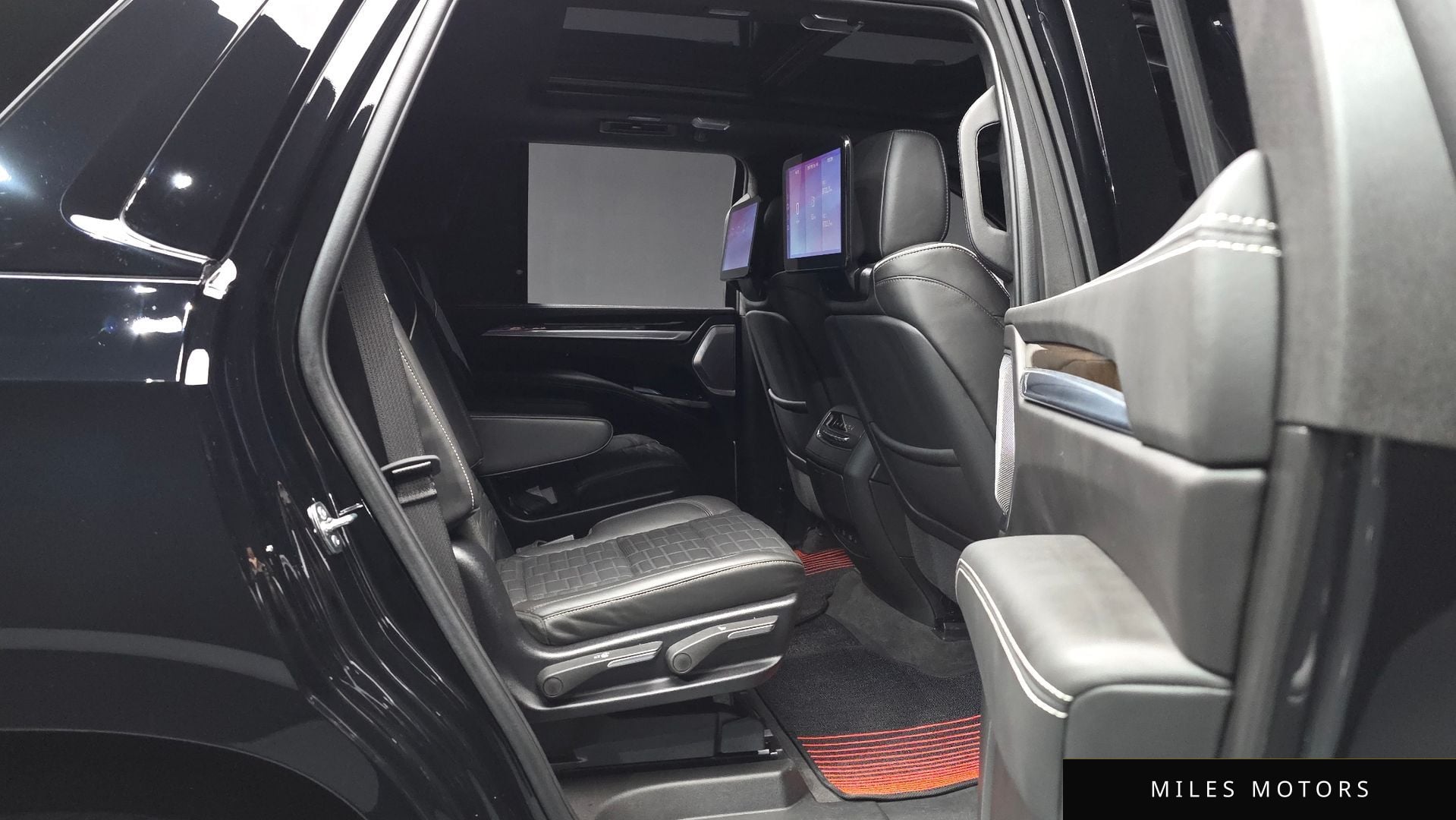 Cadillac Escalade 2025 — миниатюра 18