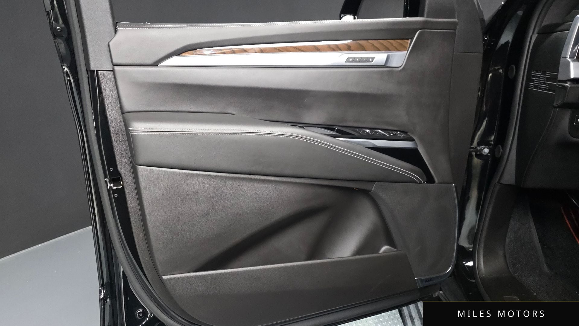 Cadillac Escalade 2025 — миниатюра 14