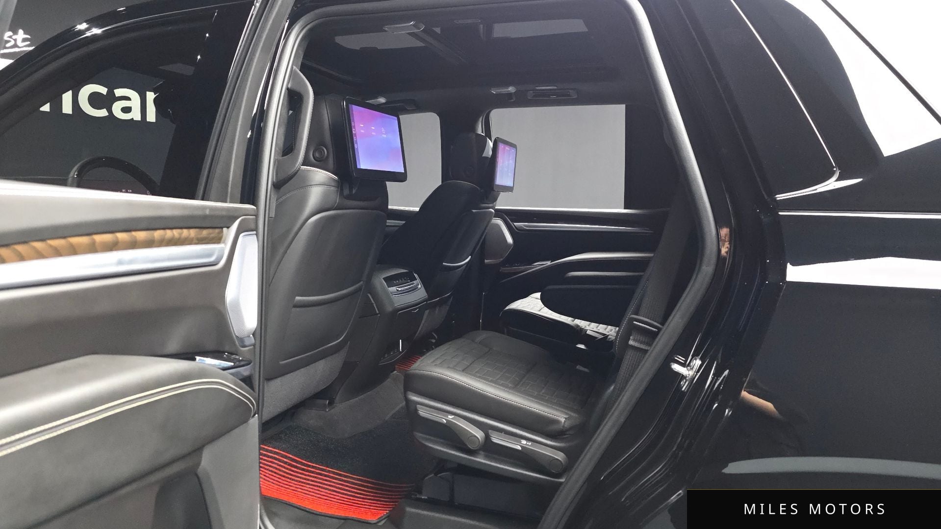 Cadillac Escalade 2025 — миниатюра 16